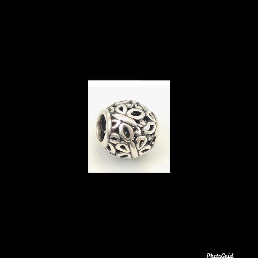 Pandora Openworks Butterfly garden charm